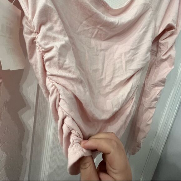 NWT Open Edit Off the Shoulder Ruched Top size small - Picture 4 of 7